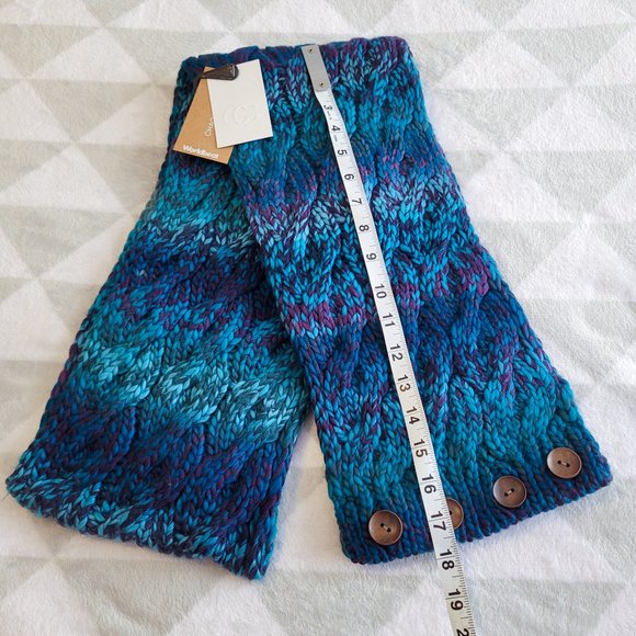 Blue Beanie Toque, Pompom Hat, Gloves, Scarf, Cable Knit Warm Matching Set - Picture 11 of 11